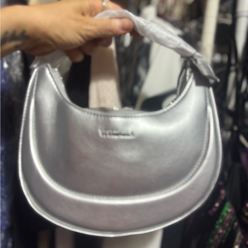 Chic Silver Shoulder Bag